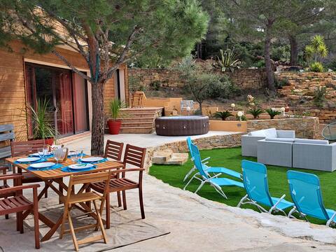 Villa with Jacuzzi on the heights of La Ciotat