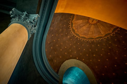 Top performing Airbnb: La Chapelle 5*. The only 5-star Suite in Nevers in Nevers