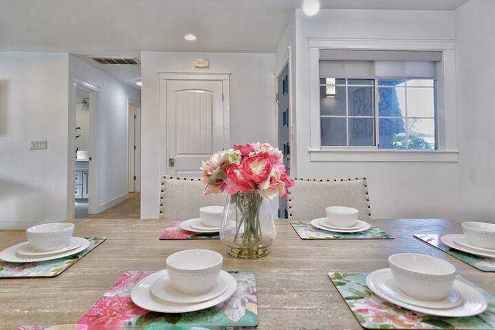 Beauty House near Apple Googl Harker Netflix gallery image 4