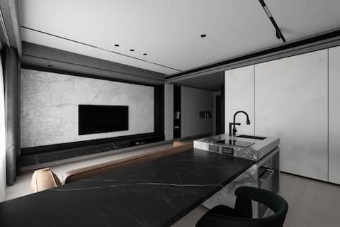 Black & White Minimalist Design House｜ Quiet Texture ・ Exclusive Parking Space