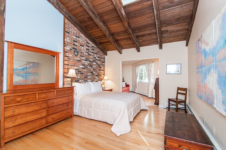 6br—whimsical & Secluded—5 Minutes To Beach! - Cape Cod, MA