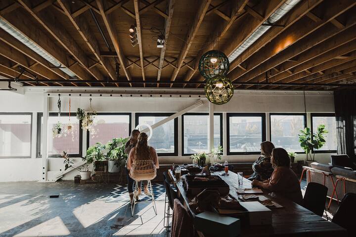 Modern Loft Living in Central SE PDX gallery image 3