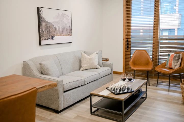 Golden Home Realty Development Inc managed Airbnb listing 1