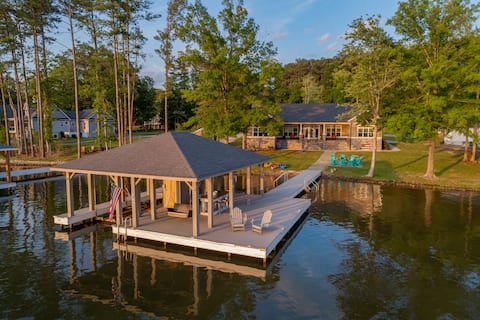 Luxe, lake-front open living for the whole family