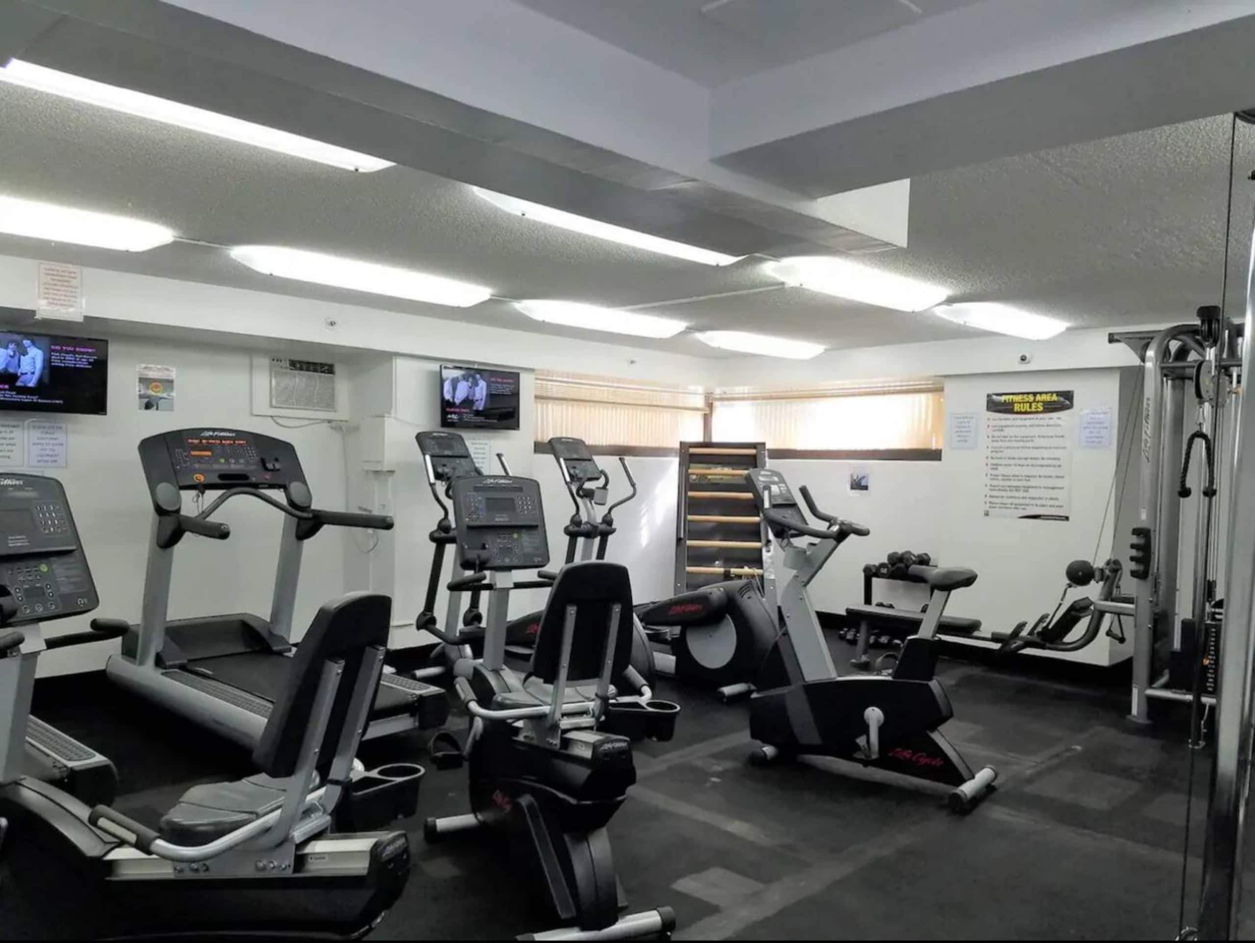 Condo in Honolulu · ★4.92 · Studio · 1 bed · 1 bath - Image 13