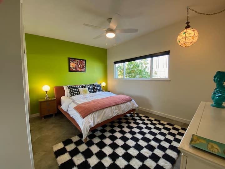 Camera per gli ospiti 2 - con letto queen-size e smart TV