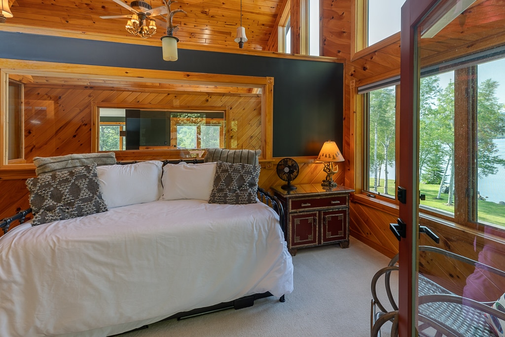 Upper Level- Twin Daybed with Twin Trundle 