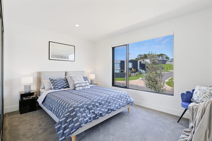 Udobna spavaća soba