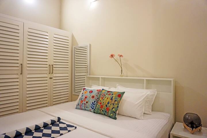 საძინებელი 1