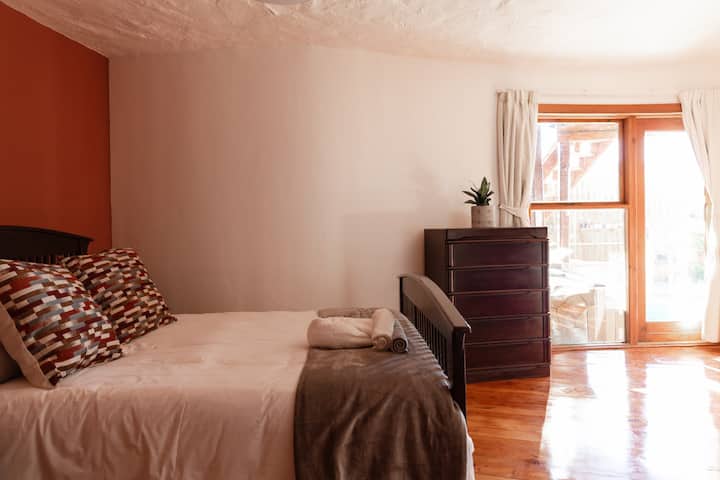 Dormitorio de la piscina.
Sal y salta a la piscina.