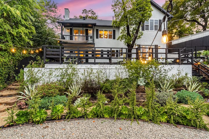 Casa De Lagos – Hilltop Garden Havens