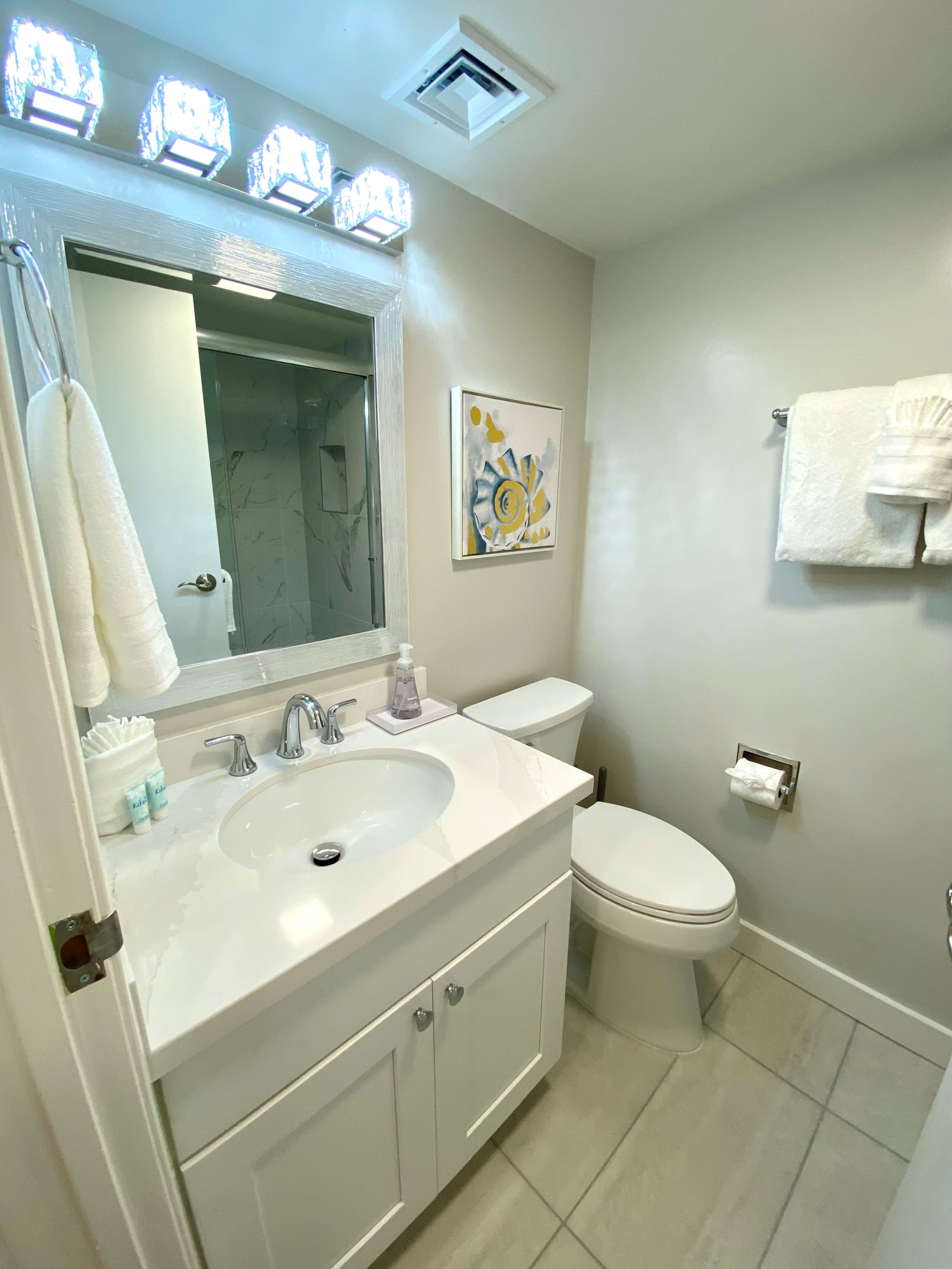 Condo in Lahaina · ★4.88 · 2 bedrooms · 3 beds · 2 shared baths - Image 20