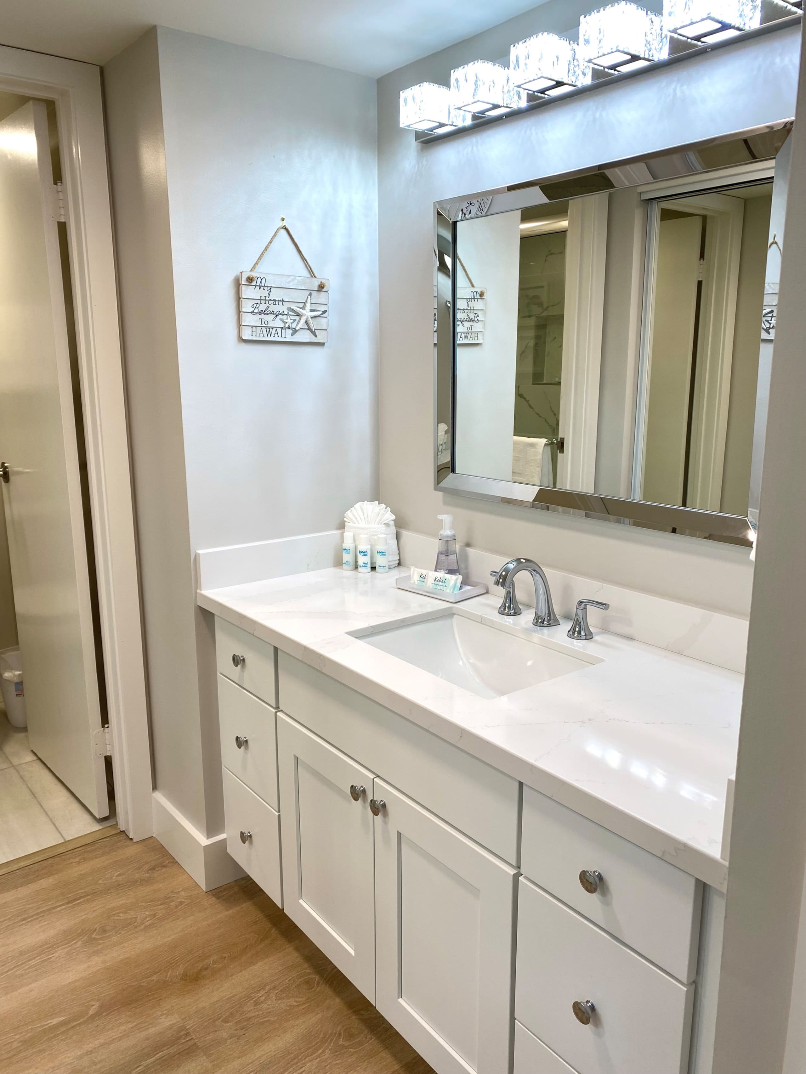 Condo in Lahaina · ★4.88 · 2 bedrooms · 3 beds · 2 shared baths - Image 14