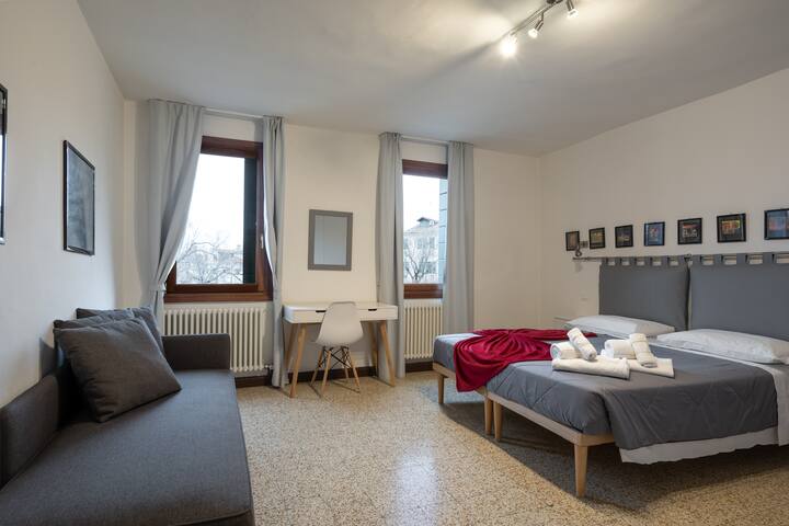 Superior apartment gallery image 3