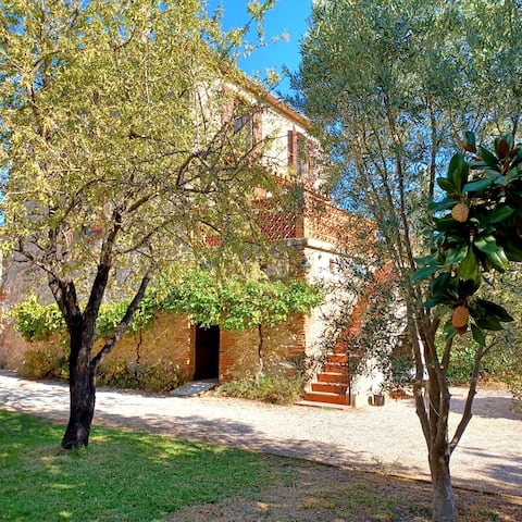 fully renovated charming farmhouse with garden