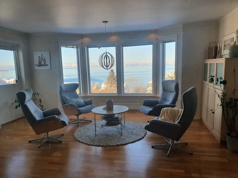 Great and big house with sea view