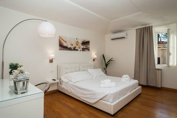 Fontana di Trevi – Cuore di Roma gallery image 3