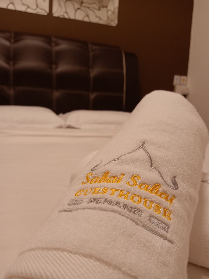 305 | ห้องควีนไซส์