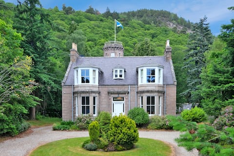 Charming Scottish Victorian Home
