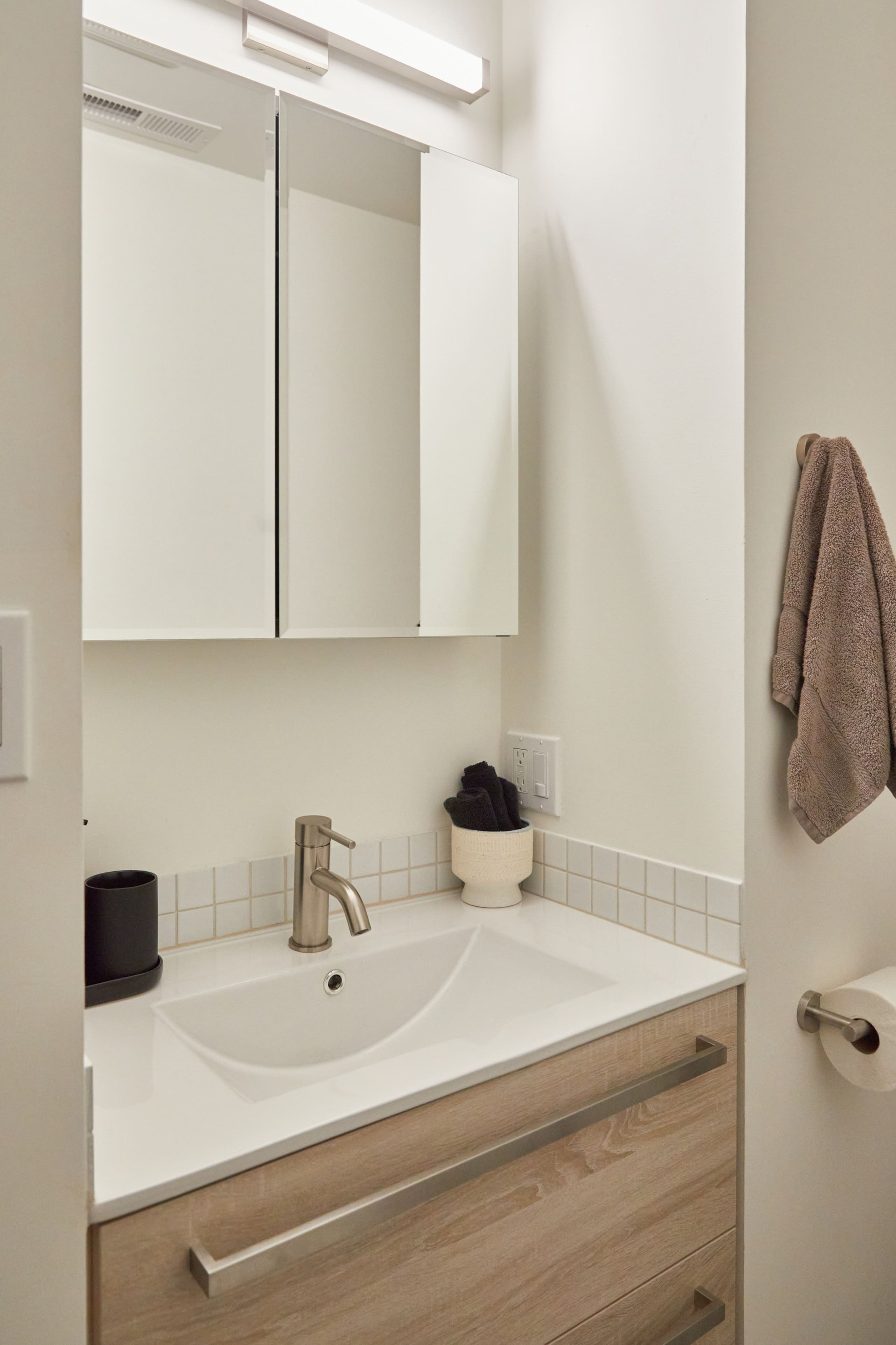 Home in San Francisco · ★4.92 · 1 bedroom · 1 bed · 1 bath - Image 12