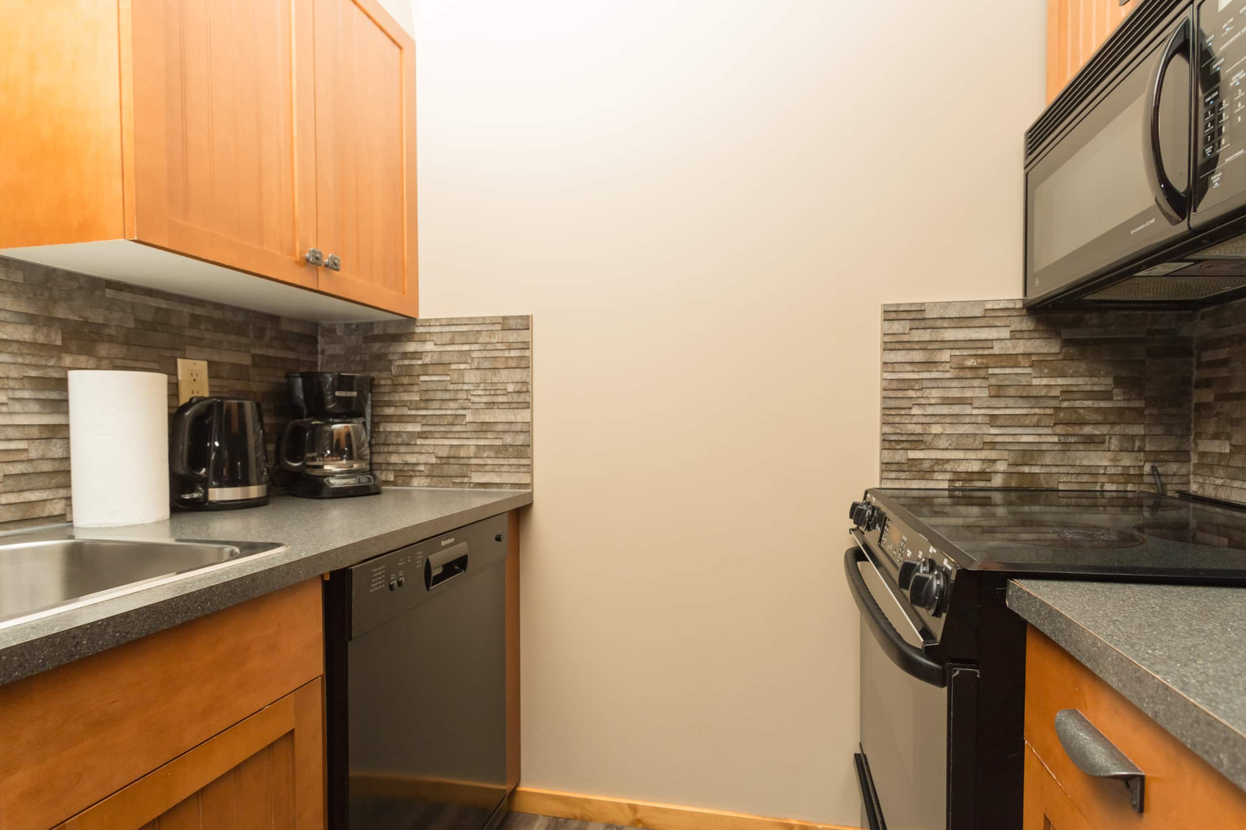 Lovely 1 bedroom condo near Fernie's Alpine Resort - Photo 6