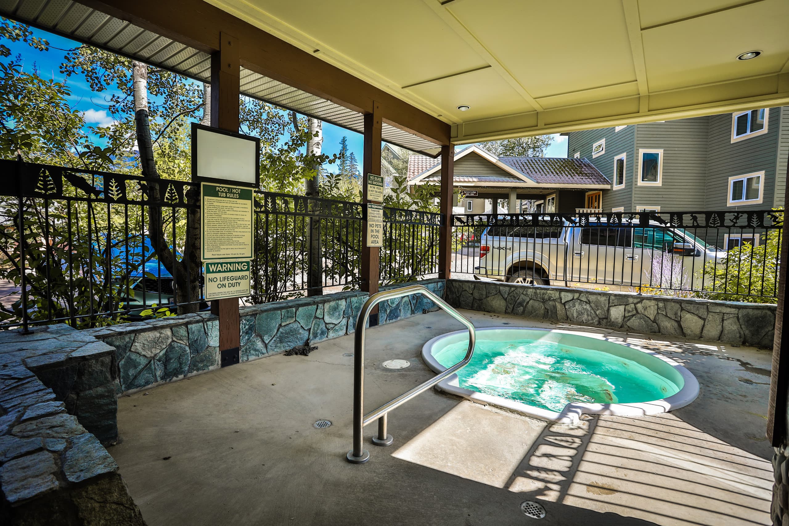 Lovely 1 bedroom condo near Fernie's Alpine Resort - Photo 2