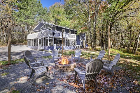 TheBigBlue~6br~Cinema~Arcades~HotTub~Familyfun!