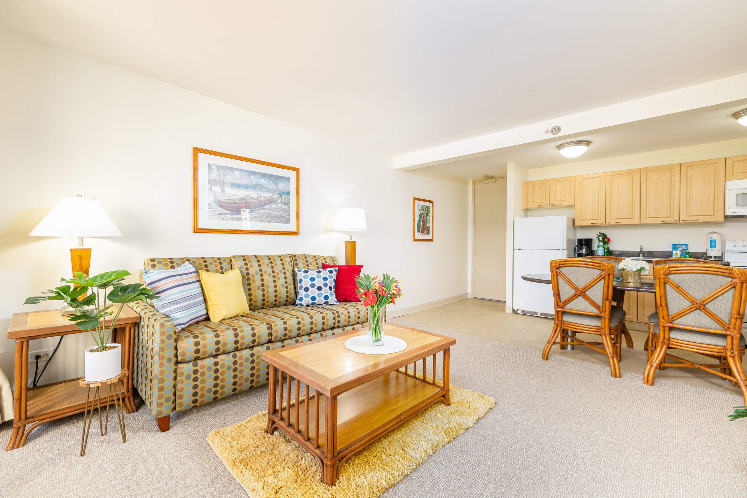 Condo in Honolulu · ★4.71 · 2 bedrooms · 3 beds · 1 private bath - Image 11