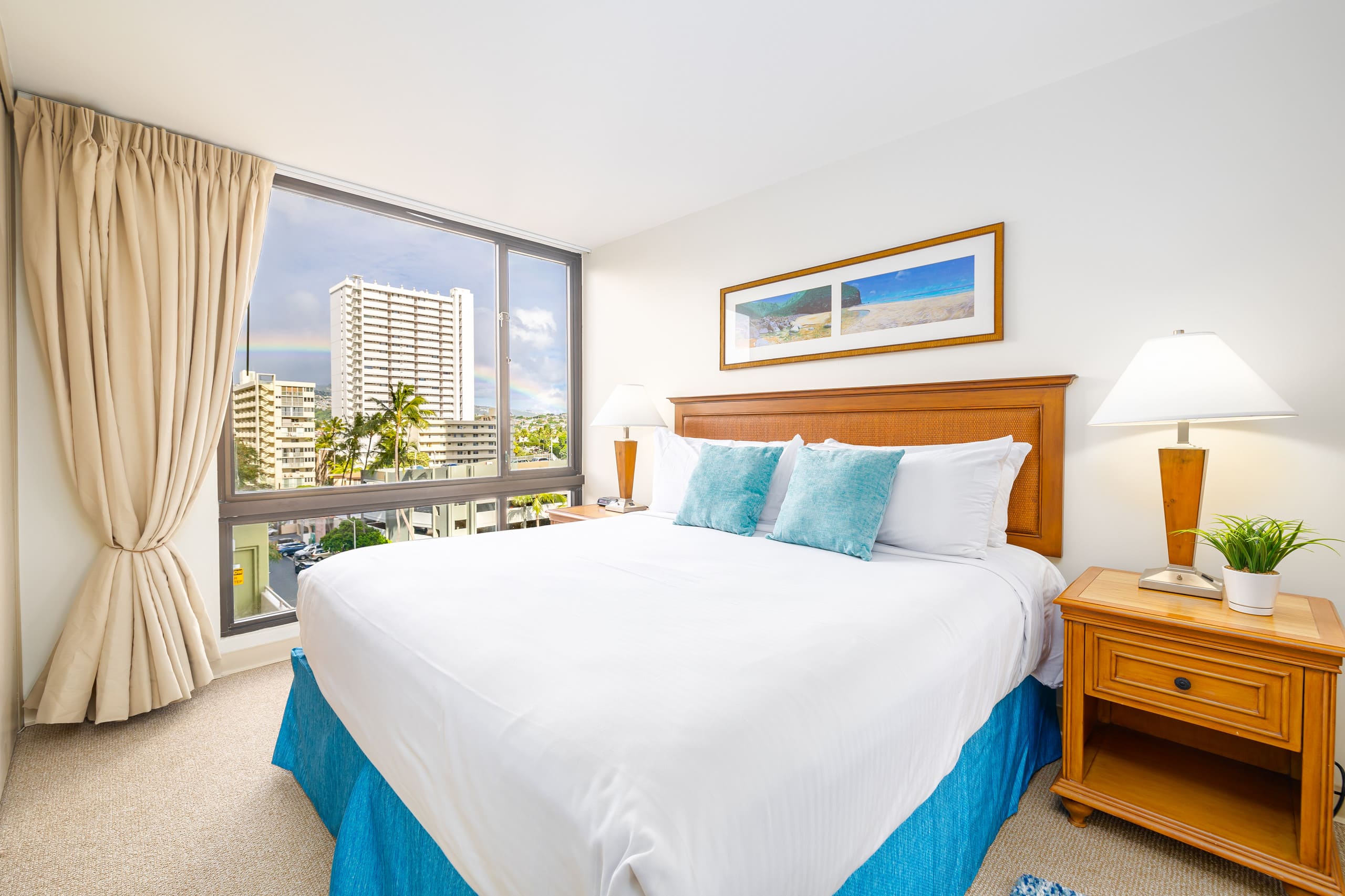 Condo in Honolulu · ★4.71 · 2 bedrooms · 3 beds · 1 private bath - Image 17