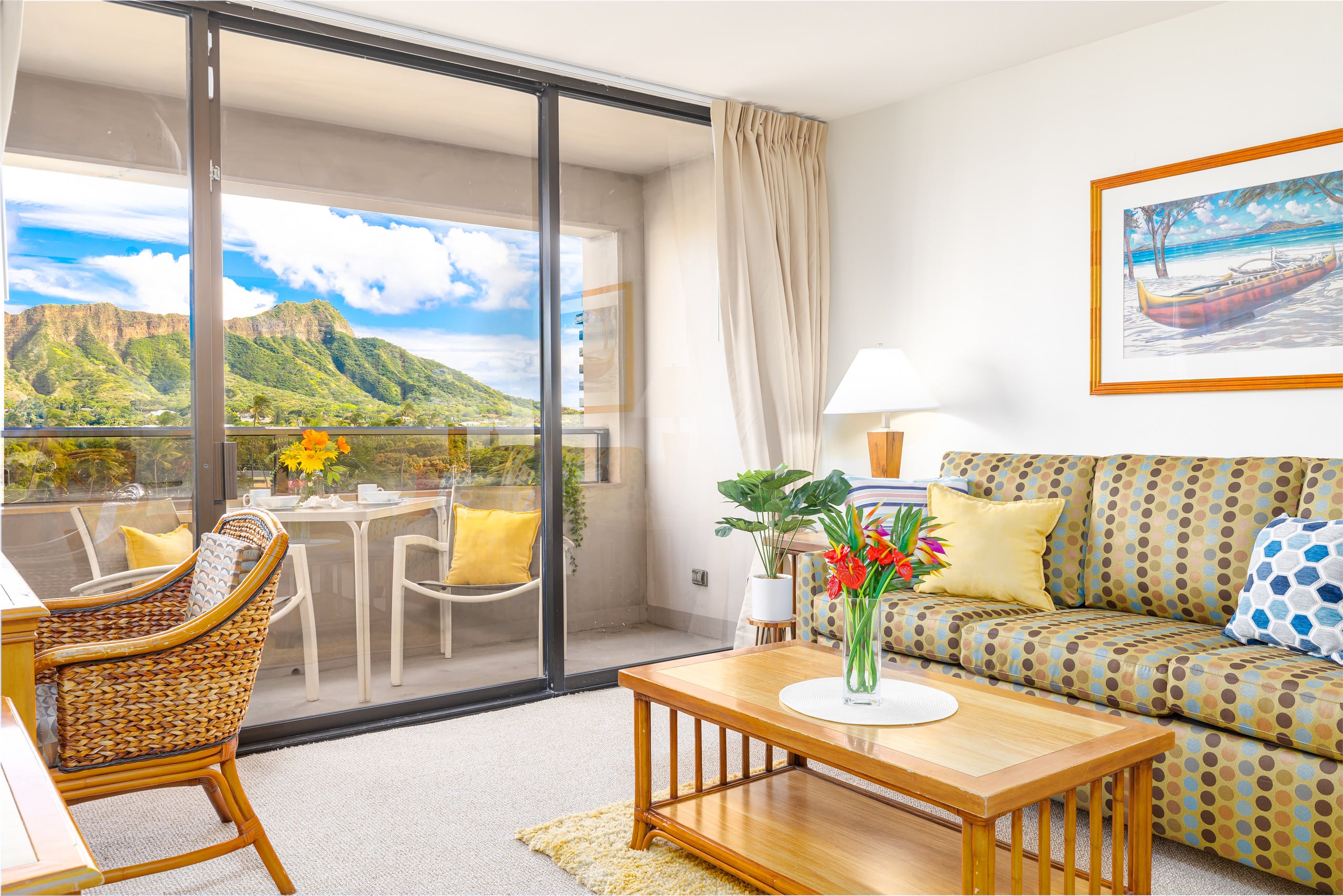 Condo in Honolulu · ★4.71 · 2 bedrooms · 3 beds · 1 private bath - Image 1