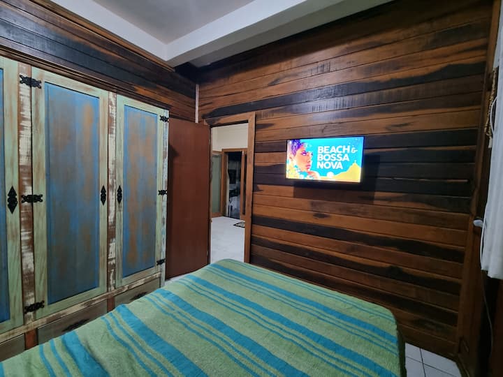 Chumba cha kulala kilicho na kitanda cha watu wawili, Smart TV na intaneti