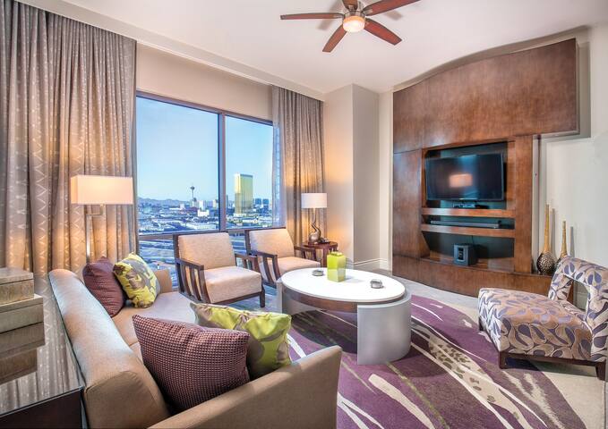 Desert Blue 3 Bedroom gallery image 2