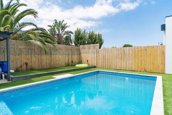 Safety Beach Haven – Brand New with Heated Pool gallery image 3