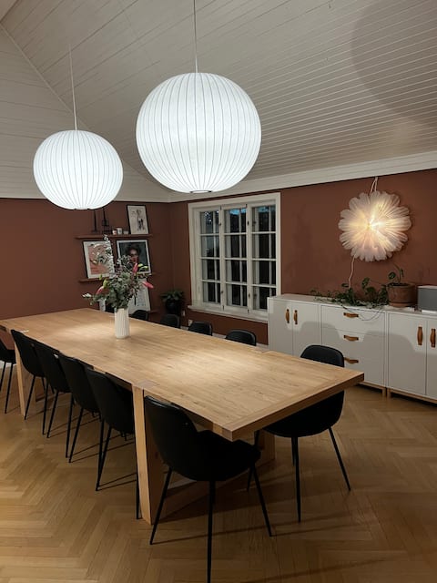 VM2025 great villa proximity to stadium and spectrum