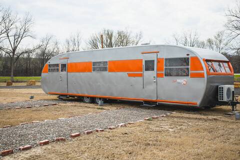 1952 Royal Spartanette Trailer @ Teepee Drive-In