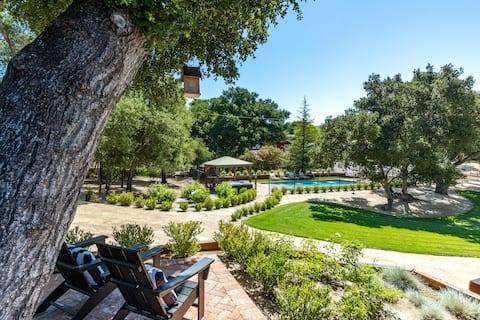 Amazing! Wild Oaks Retreat, Pool, Spa, GameRoom EV