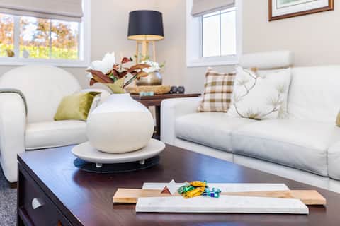 Popular Airbnb listing: Sweet Magnolia 1 or 2 BR Suite St Kilda Cambridge in Waipa District