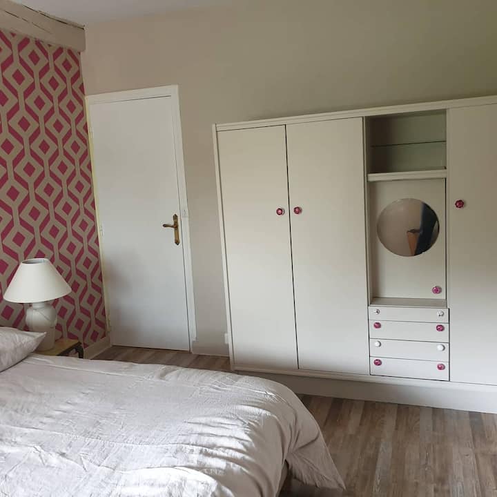 غرفة Peony. 2 مفرد أو 1 مزدوج للاختيار من بينها.