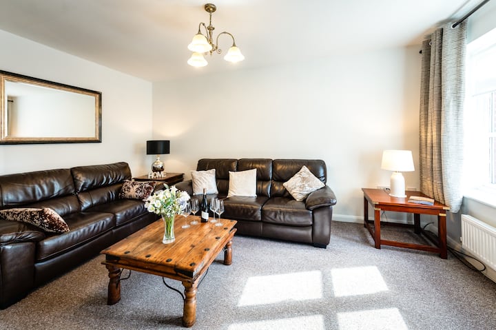 3-bed Home, Perfect Loction 10-minute Walk To Town - Shrewsbury