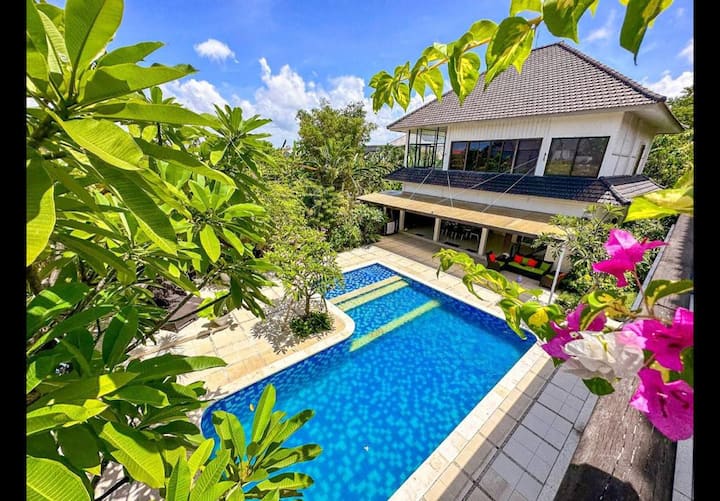 Villa Lanai Seminyak - Bali