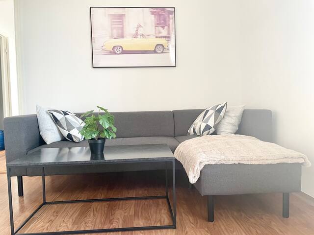 Super spacious apt by river gallery image 4