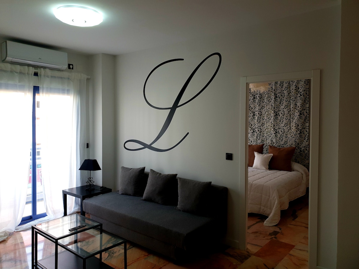 Successful Airbnb property: Lhome Sevilla Denise in El Fontanal María Auxiliadora Carretera De Carmona