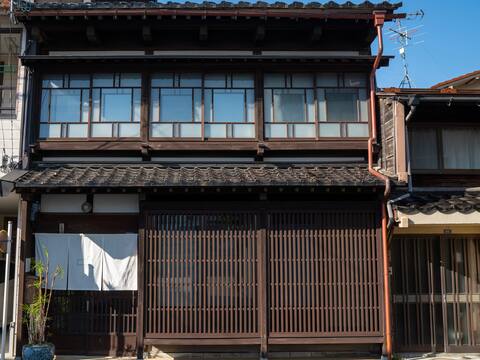 [Entire house rental] Traditional Kanazawa house with a moss garden