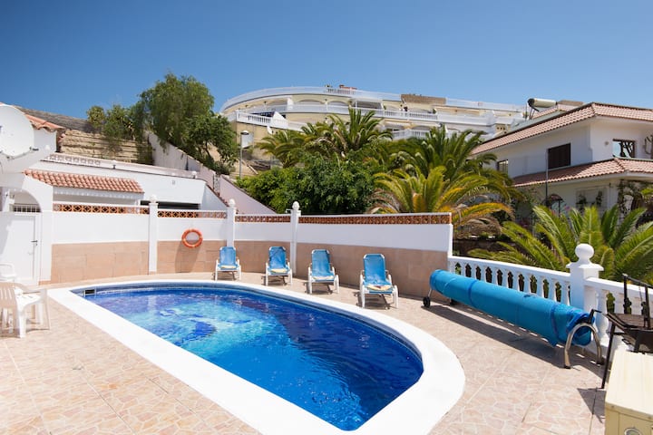 Villa Ana. Lovely Central 2 Bedroom Villa. - Costa Adeje