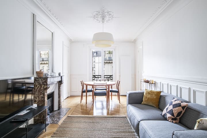 A Nice 2br/1ba Near Moulin Rouge - 1st arrondissement