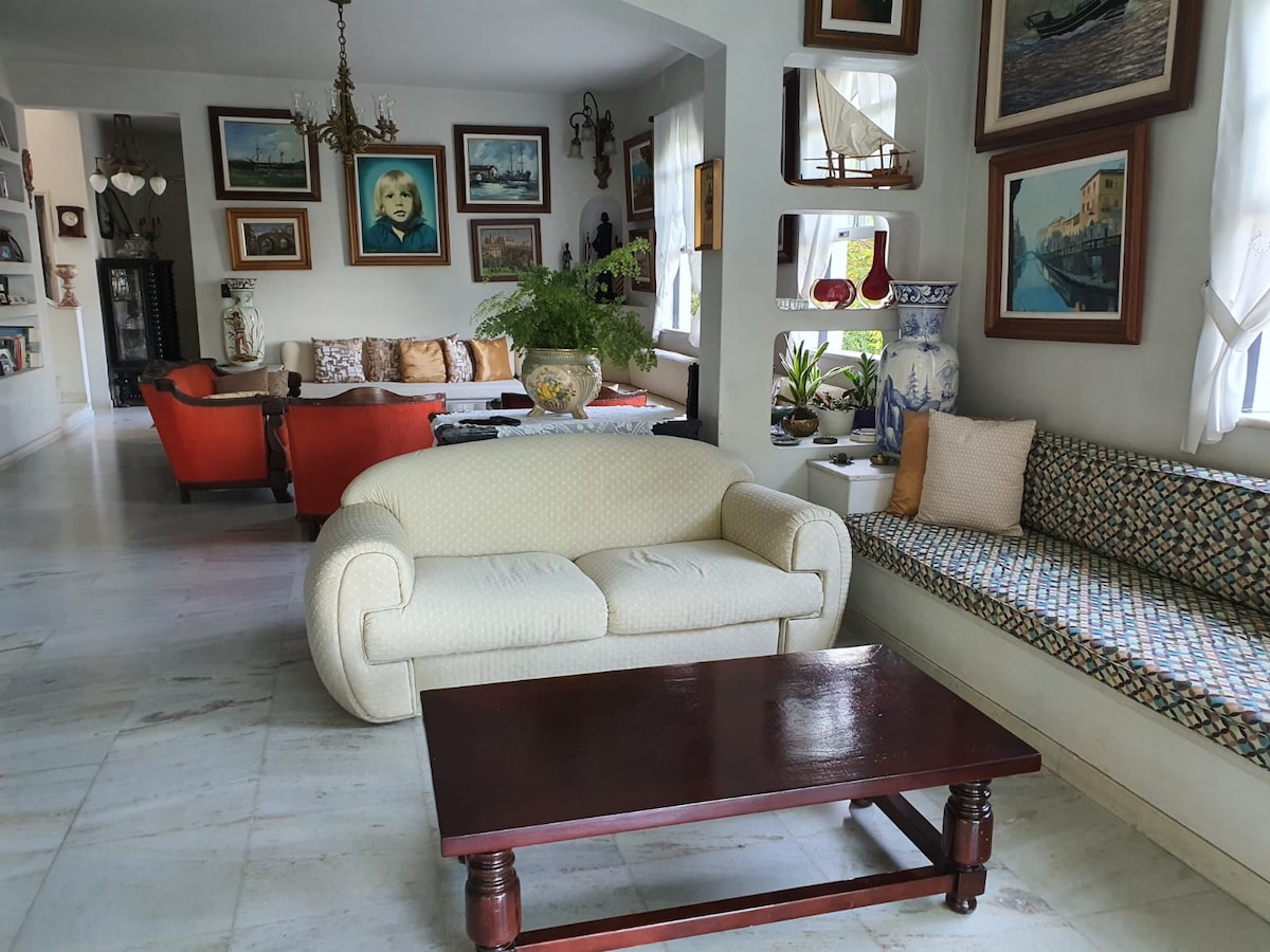Top performing Airbnb: House in Paquetá in Paquetá
