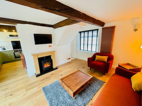 Top performing Airbnb: Abbey Gardens Cottage - Grade II listed in Bury St. Edmunds