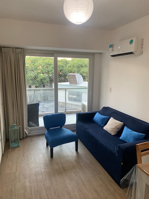 Propiedad de Airbnb exitosa: Spacious & Bright Apartment Buenos Aires en Comuna 15
