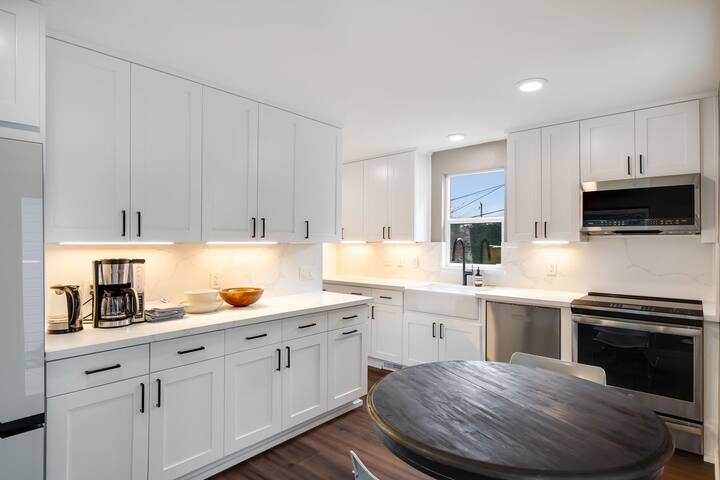 Capitol Hill / Arboretum House gallery image 2