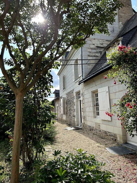 La Maillardière – Country house with pool